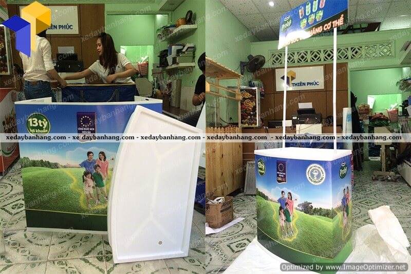 booth nhua lap rap sampling gia re