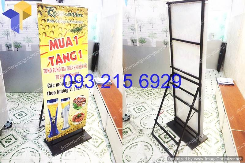 san xuat standee khung sat
